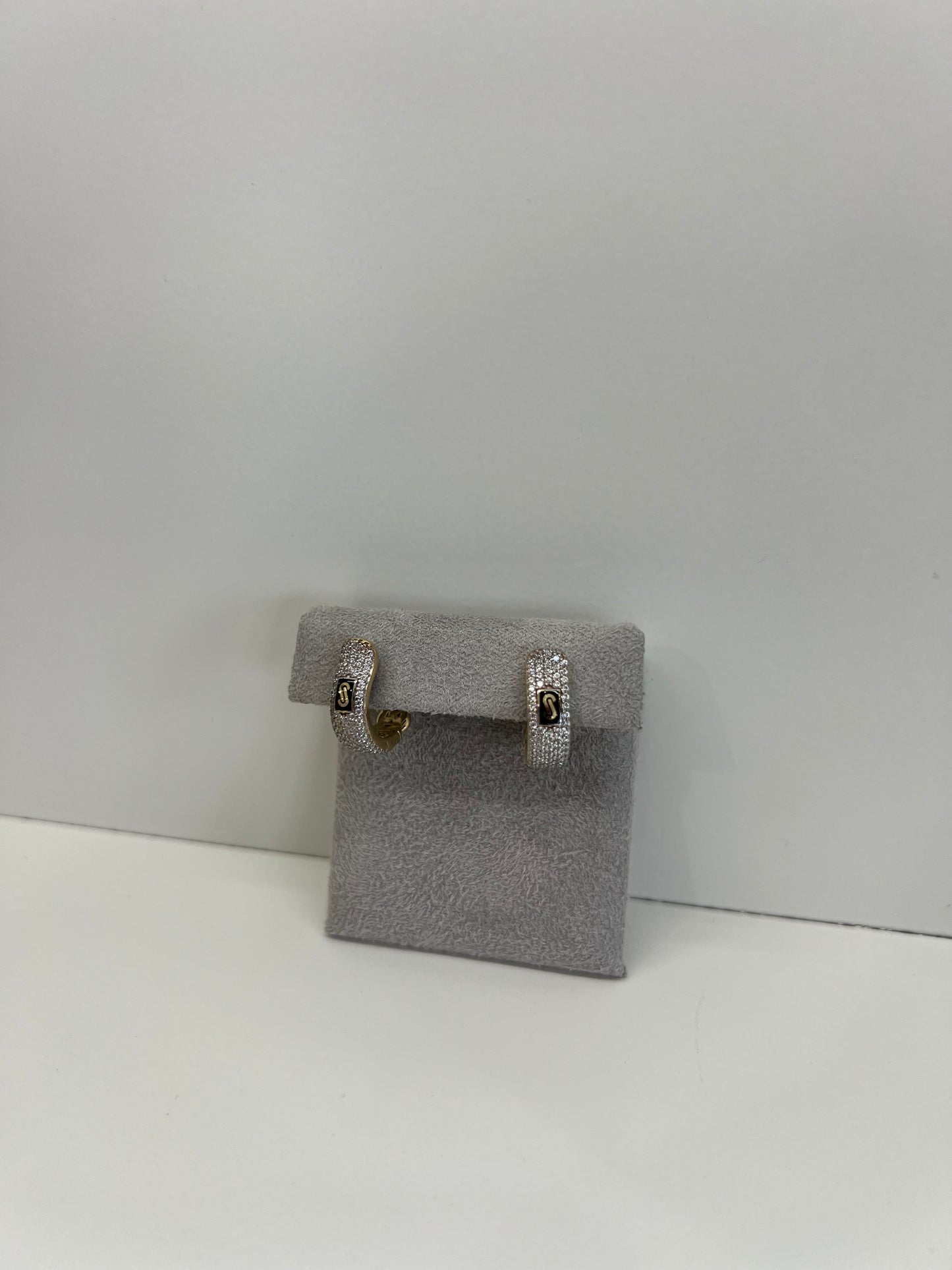 Aretes