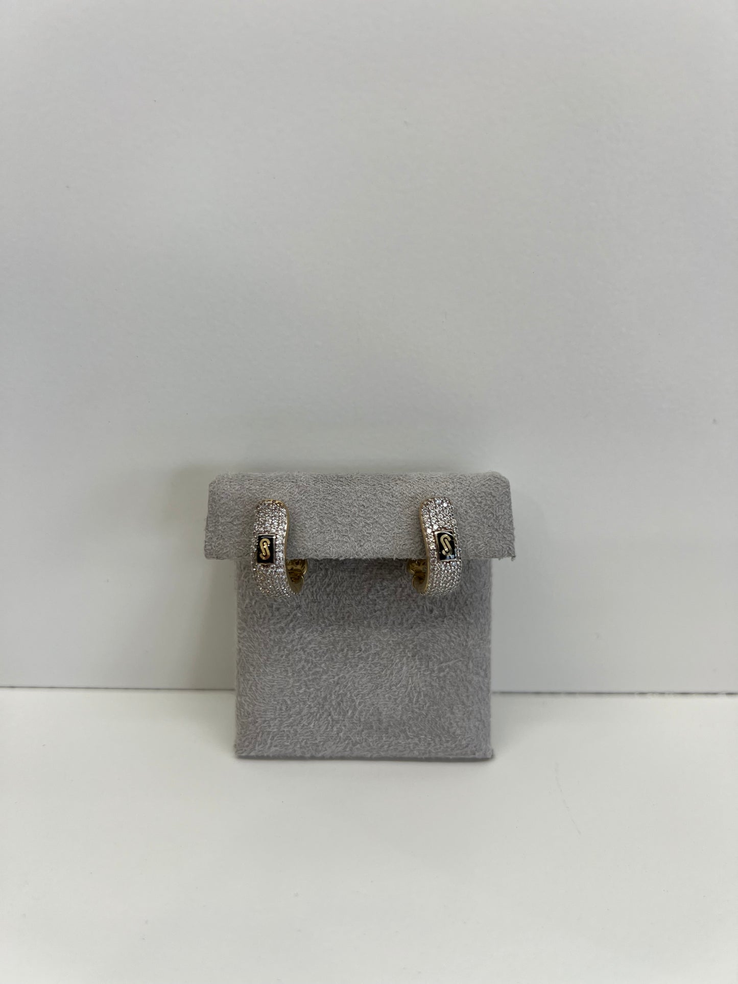 Aretes